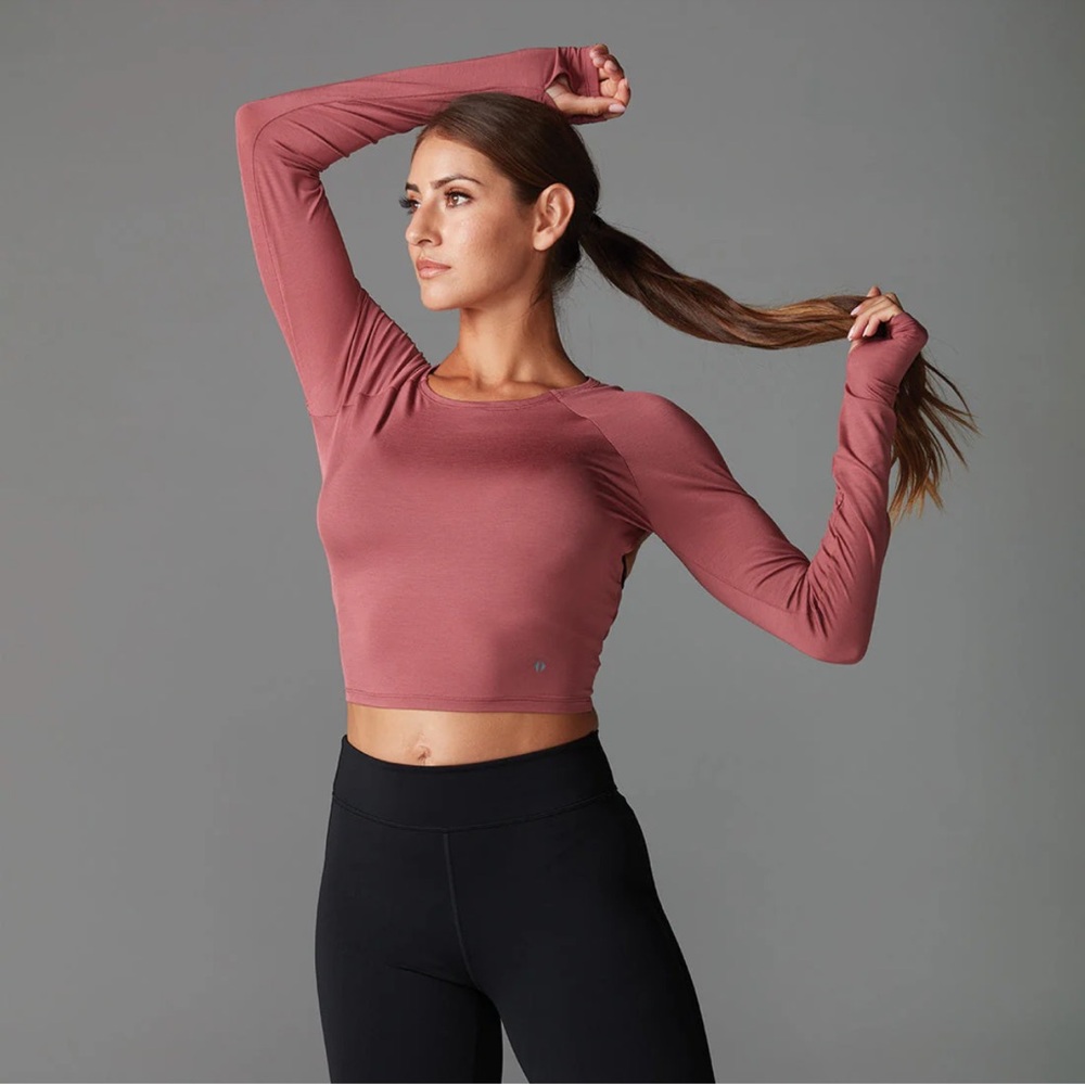 TAVI Favorite Long Sleeve Crop Tee Open Back Color Mesa